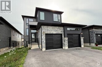 Building Photo - 562 Fairway Rd