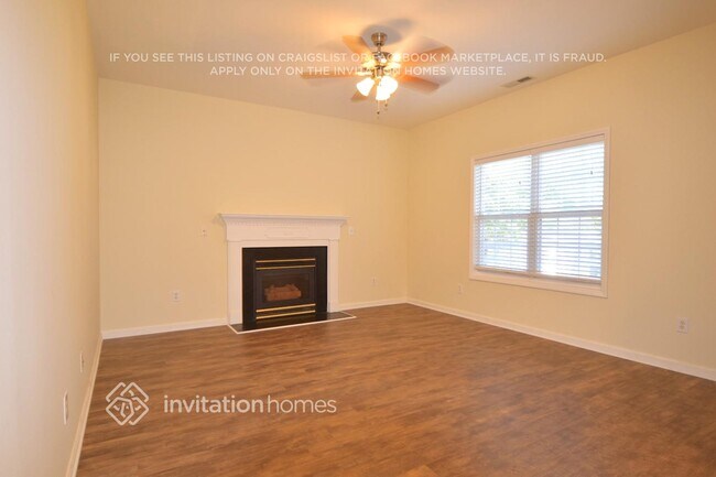 Foto del edificio - 2817 Buggy Whip Ct