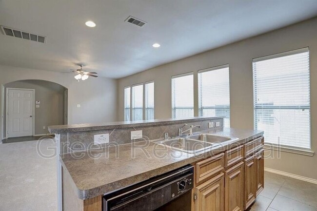 Foto del edificio - 16534 Cheshire Grove Ln