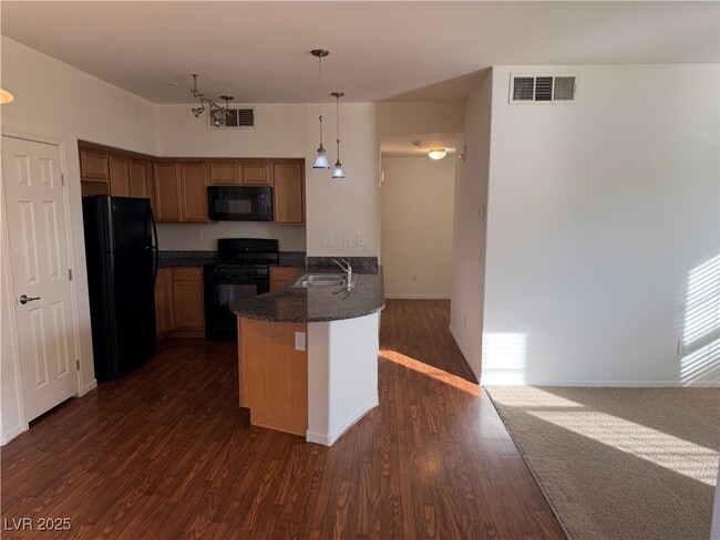 Building Photo - 50 Aura de Blanco St