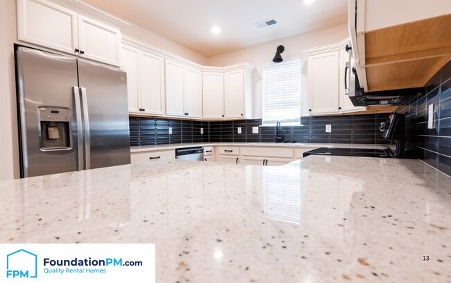 Foto del edificio - 10127 Macon Rd