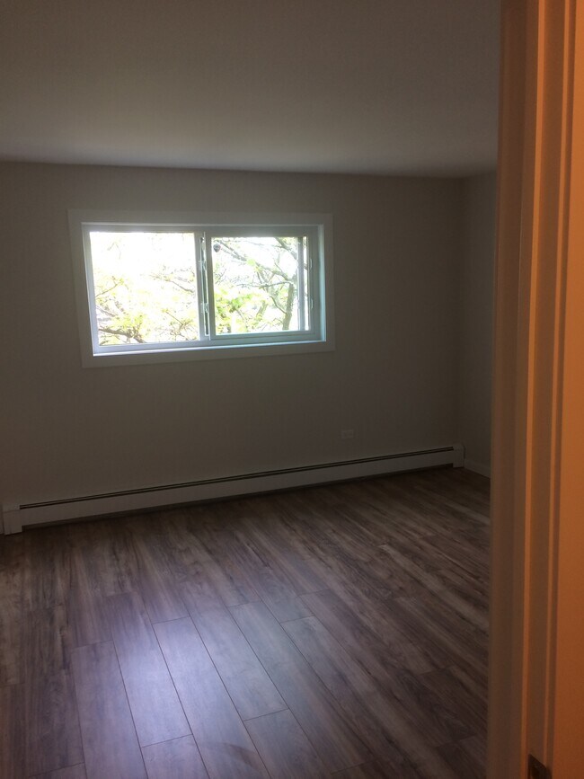 Foto del edificio - 8936 N Parkside Ave
