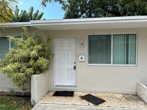 Building Photo - 1121 NW 34th Ave