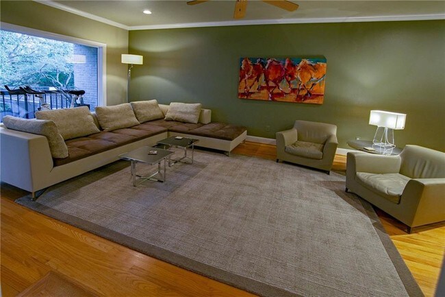 Foto del edificio - 1615 Spyglass Dr