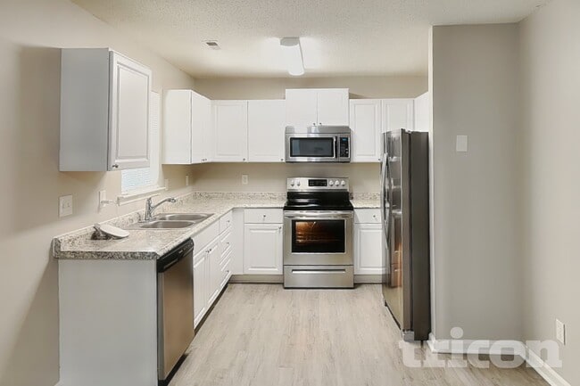 Building Photo - 7112 Windsong Way