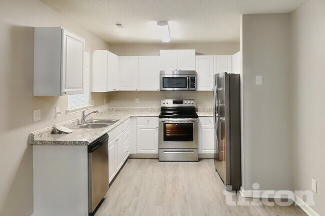 Foto del edificio - 7112 Windsong Way