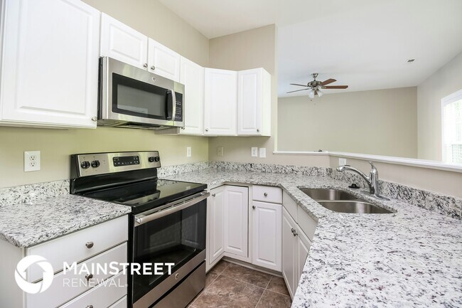 Building Photo - 4505 Stephen Oaks Way