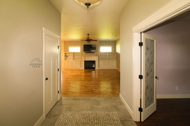 Building Photo - 2112 Meritage Ave