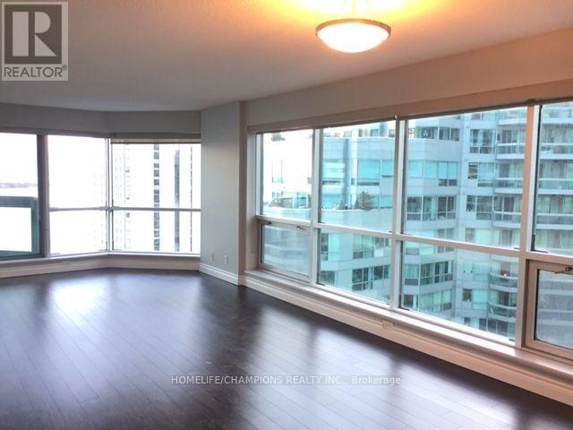Photo du bâtiment - 10 Yonge St