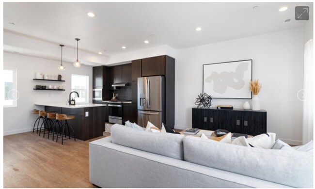 Foto del edificio - 1660 S Major St