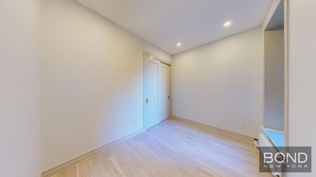 Foto del edificio - 250 W 91st St
