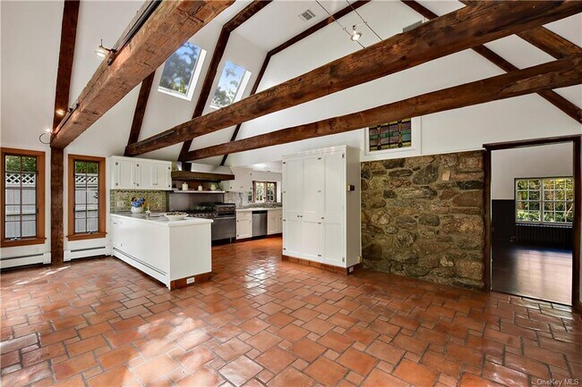 Foto del edificio - 160 Long Ridge Rd