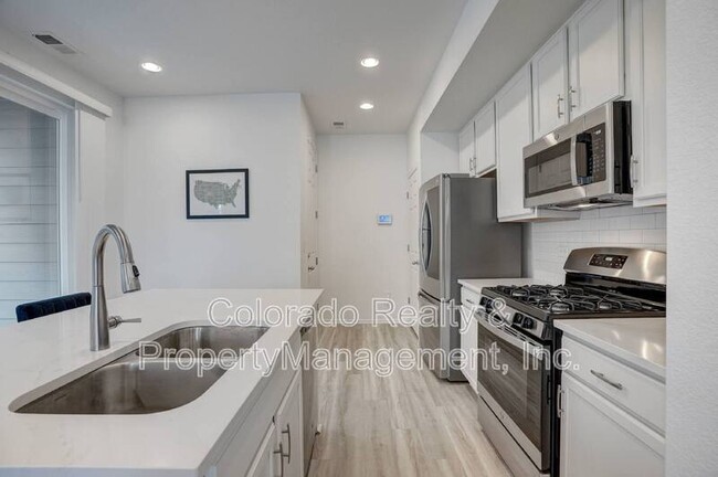 Building Photo - 9602 Prairie Farm Dr