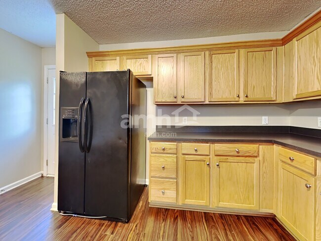 Building Photo - 4016 Broken Arrow Dr