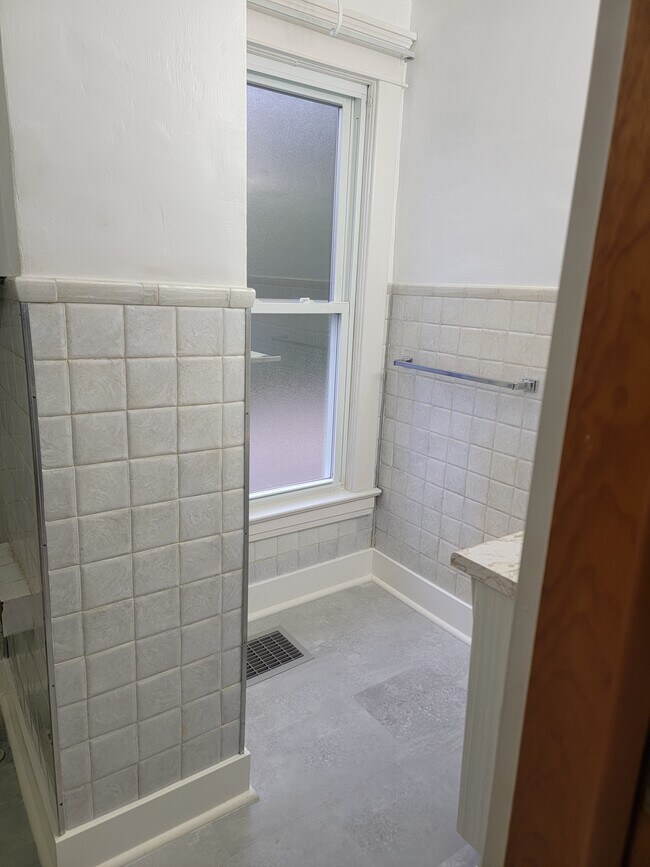 Baño - 810 S Kalamazoo Ave