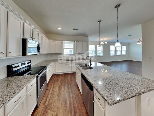 Building Photo - 408 Pine Terrace Dr