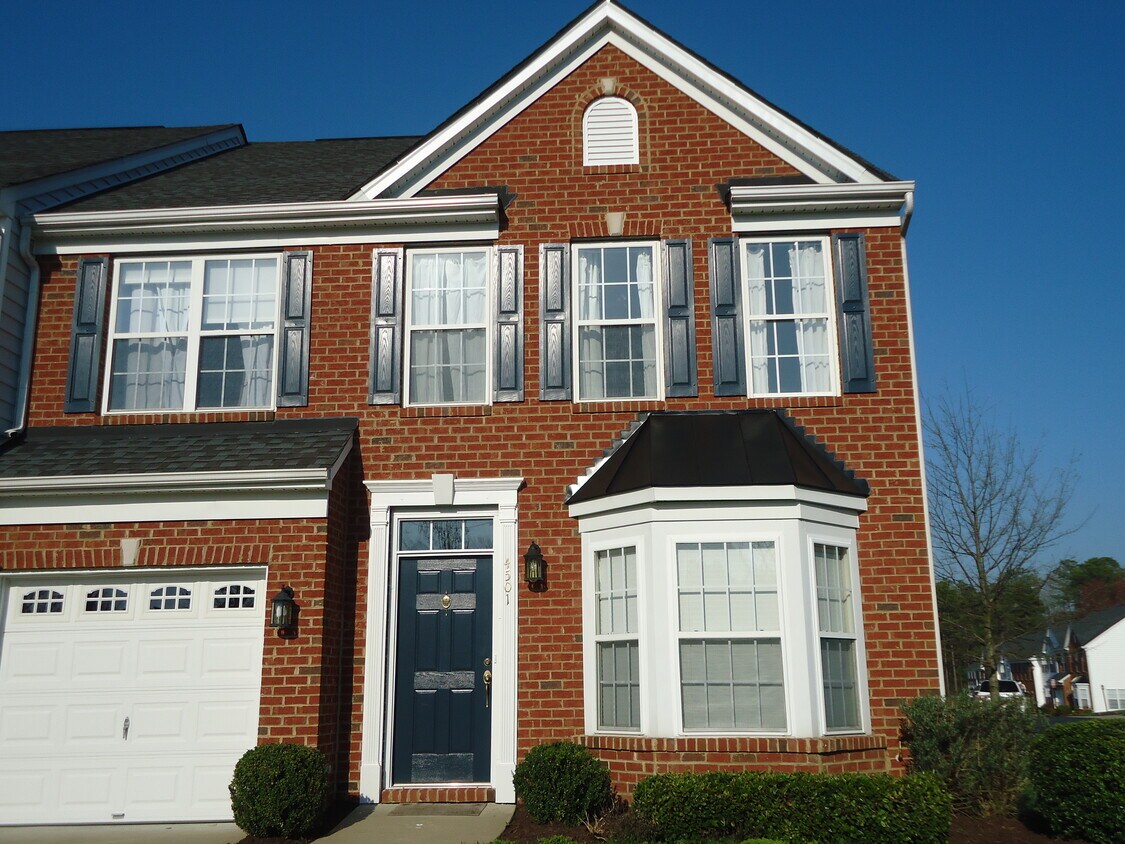 Primary Photo - 4501 Meredith Creek Dr