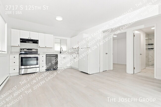 Foto del edificio - 2717 S 125th St
