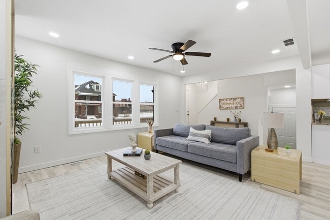 Building Photo - 12611 Stoepel St