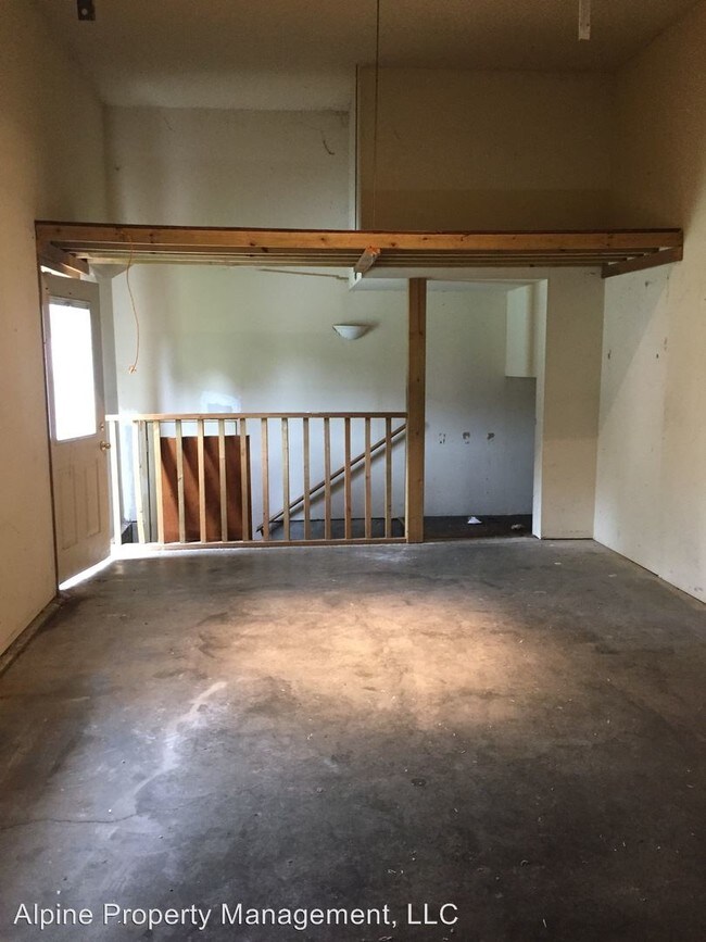 Building Photo - 3205 N Wayland Ave