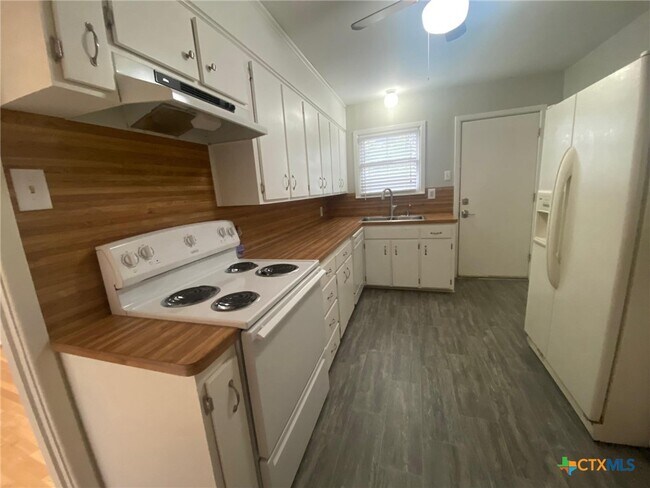 Foto del edificio - 1818 S 39th St