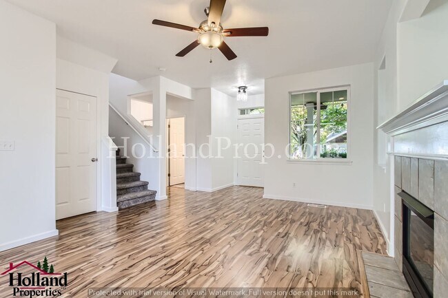 Building Photo - We Just Lowered the price!! Lovely 3 bedroom home in Hillsboro
