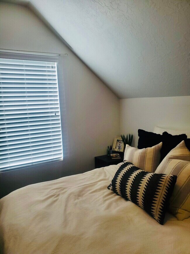 Photo - 10387 S Sturgeon Drive Apartments