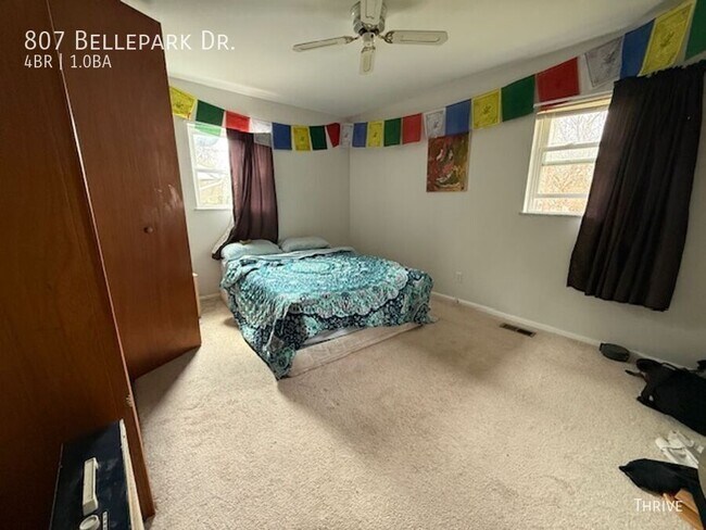 Foto del edificio - 807 Bellepark Dr