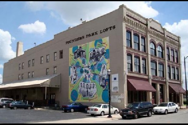 Primary Photo - Founders Park Lofts