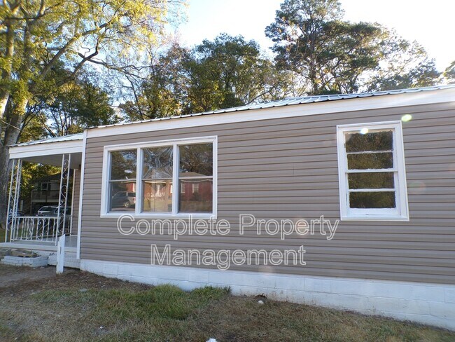 Foto del edificio - 7317 Queenstown Ave
