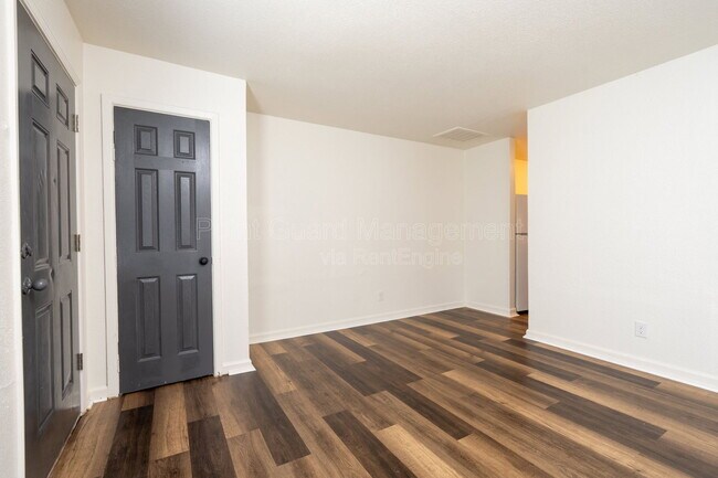 Foto del edificio - 1318 N Piatt Ave