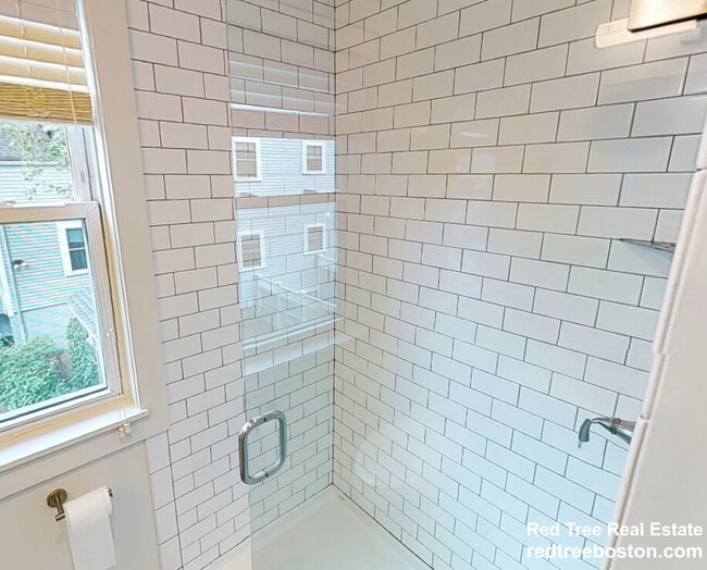 Foto del edificio - 2 Belvidere Pl