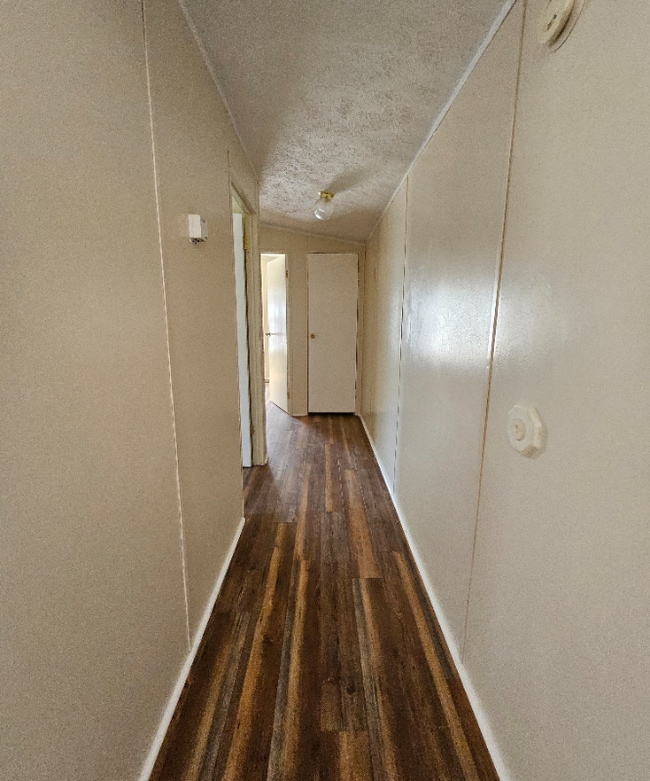 Foto del edificio - 324 W Front St