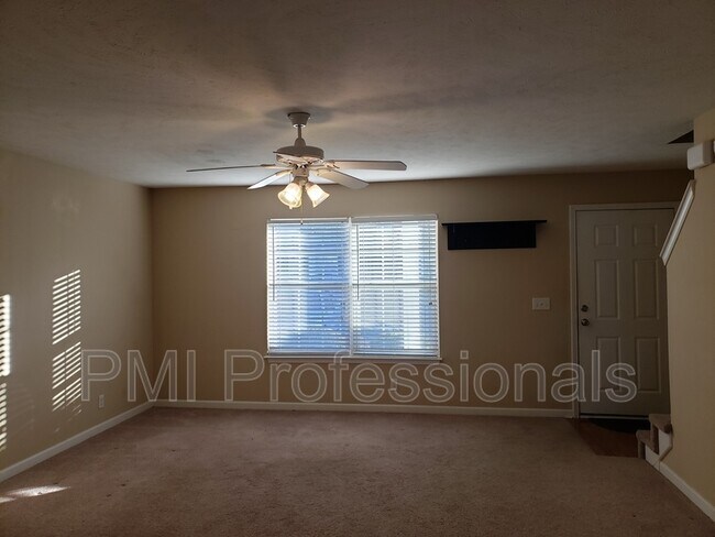 Foto del edificio - 406 Arapaho Dr