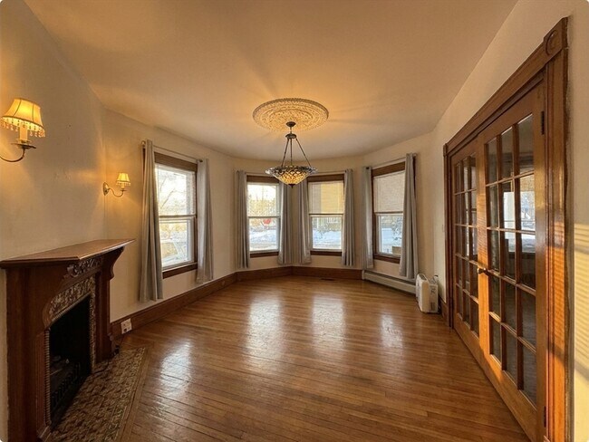 Building Photo - 16 Boston Ave