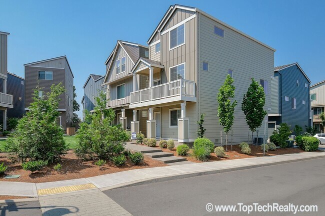 Foto del edificio - Outstanding 3BD + Den/Office Home at 45 Ce...