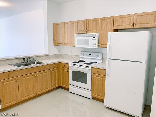 Foto del edificio - 3637 Pine Oak Cir
