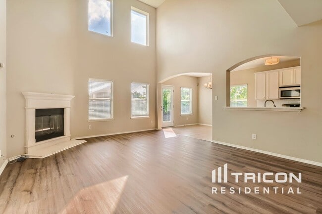 Building Photo - 5824 Somerton Dr