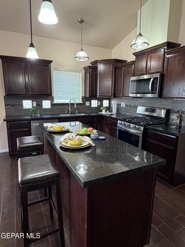 Building Photo - 13514 Everingham St