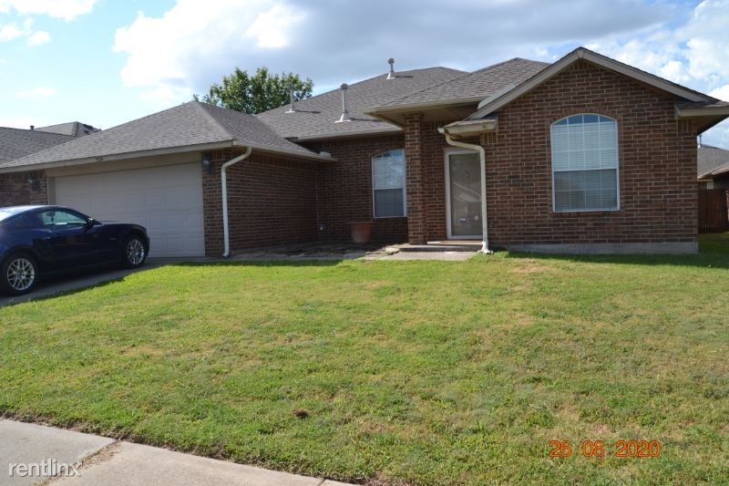 Primary Photo - 4 br, 2 bath House - 324 SW 40th St