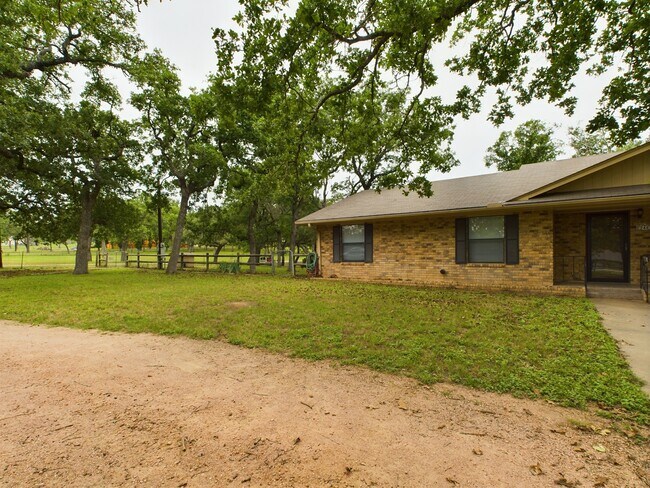Foto del edificio - 248 Oak Haven Rd