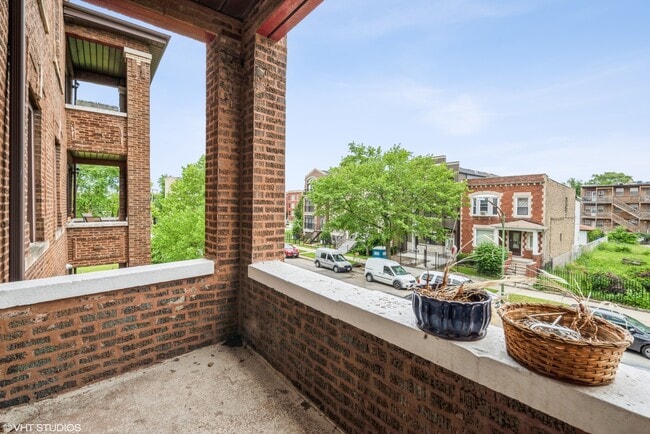 Foto del edificio - 6518 S Greenwood Ave