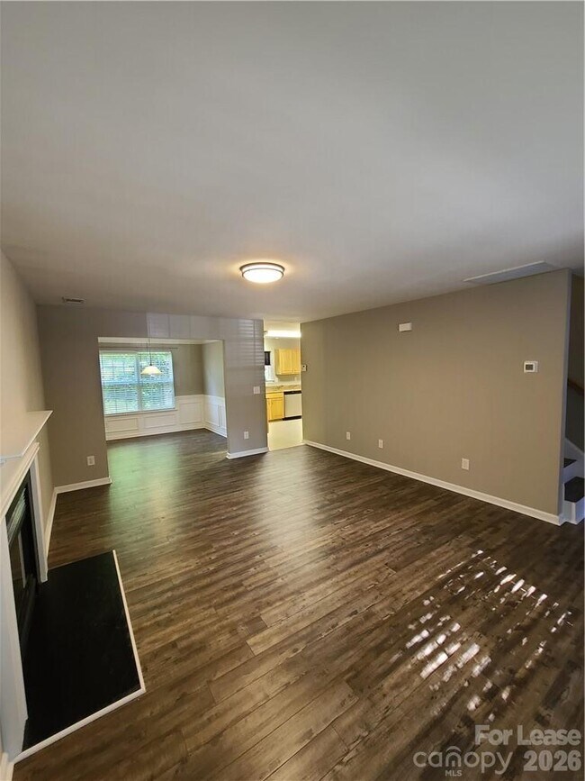 Building Photo - 19231 Kanawha Dr