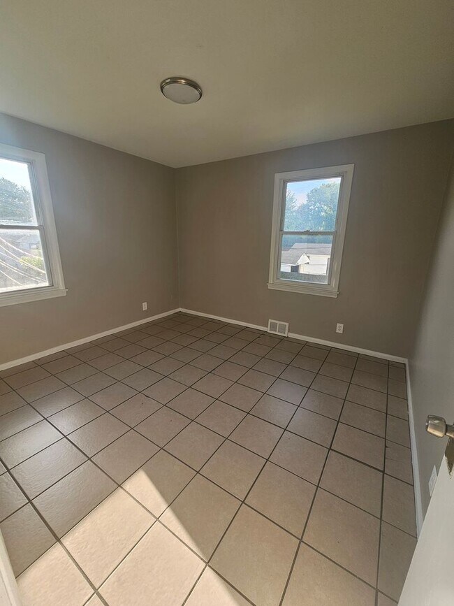 Foto del edificio - 5073-5075 N 46th St. (Duplex)