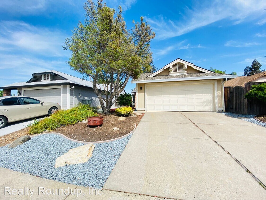 8033 Kelty Ct, Sacramento, CA 95828 House Rental in Sacramento, CA