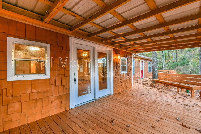 Building Photo - 455 Cantrell Rd