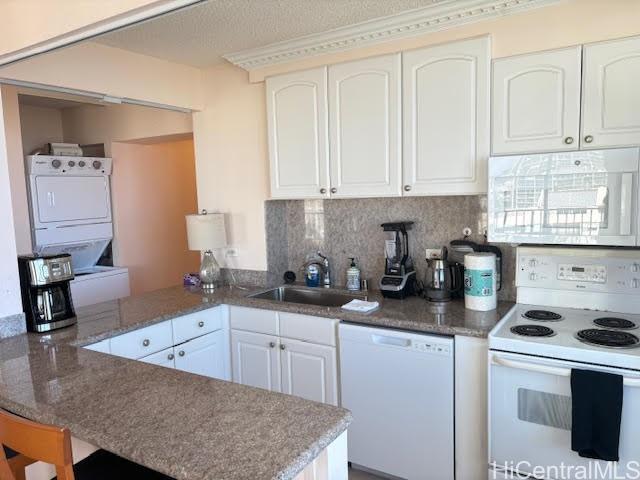 Building Photo - 2345 Ala Wai Blvd