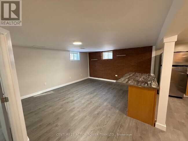 Building Photo - 1503 County Rd 31