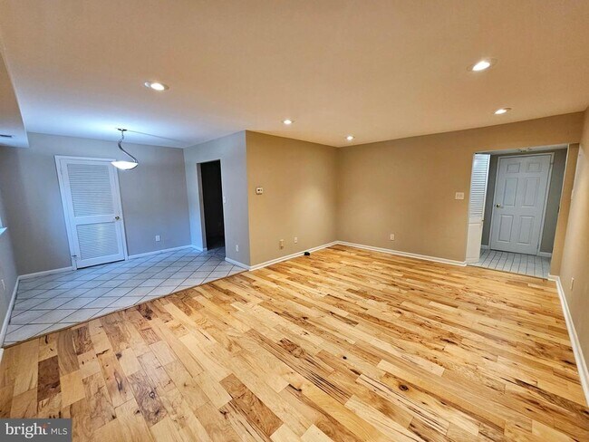 Building Photo - 4000 Gypsy Ln