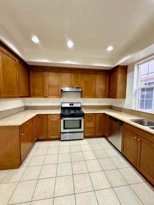 Foto del edificio - 1130 E Colorado St